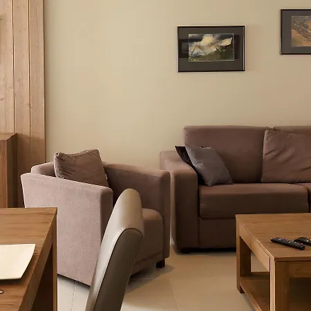 Holiday Domaine Golden Lakes Village Badon