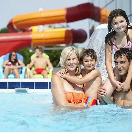 Holiday Domaine Golden Lakes Village Badon